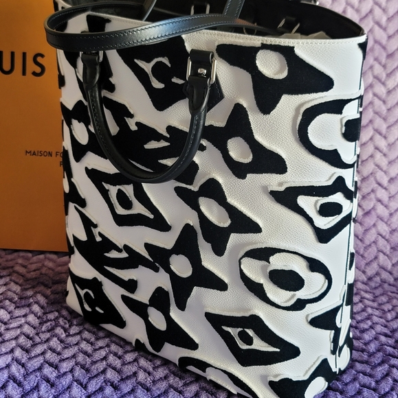 LOUIS VUITTON Monogram Giant White Black Cabas Bag Limited Urs Fischer LVxUF New - Picture 4 of 17